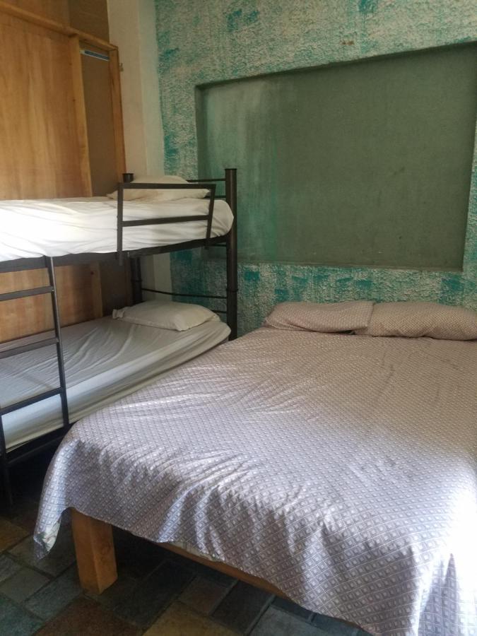 Hostal Enjoy Vallarta 19 プエルトバラータ エクステリア 写真