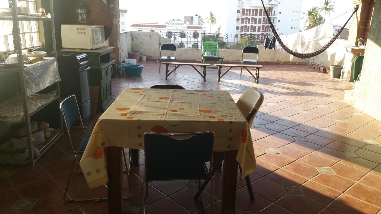 Hostal Enjoy Vallarta 19 プエルトバラータ エクステリア 写真